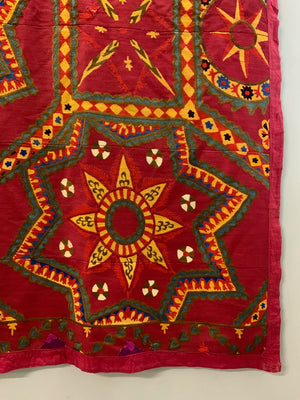 Uzbekistan Pskent suzani (202 x 229cm)