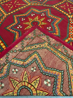 Uzbekistan Pskent suzani (202 x 229cm)