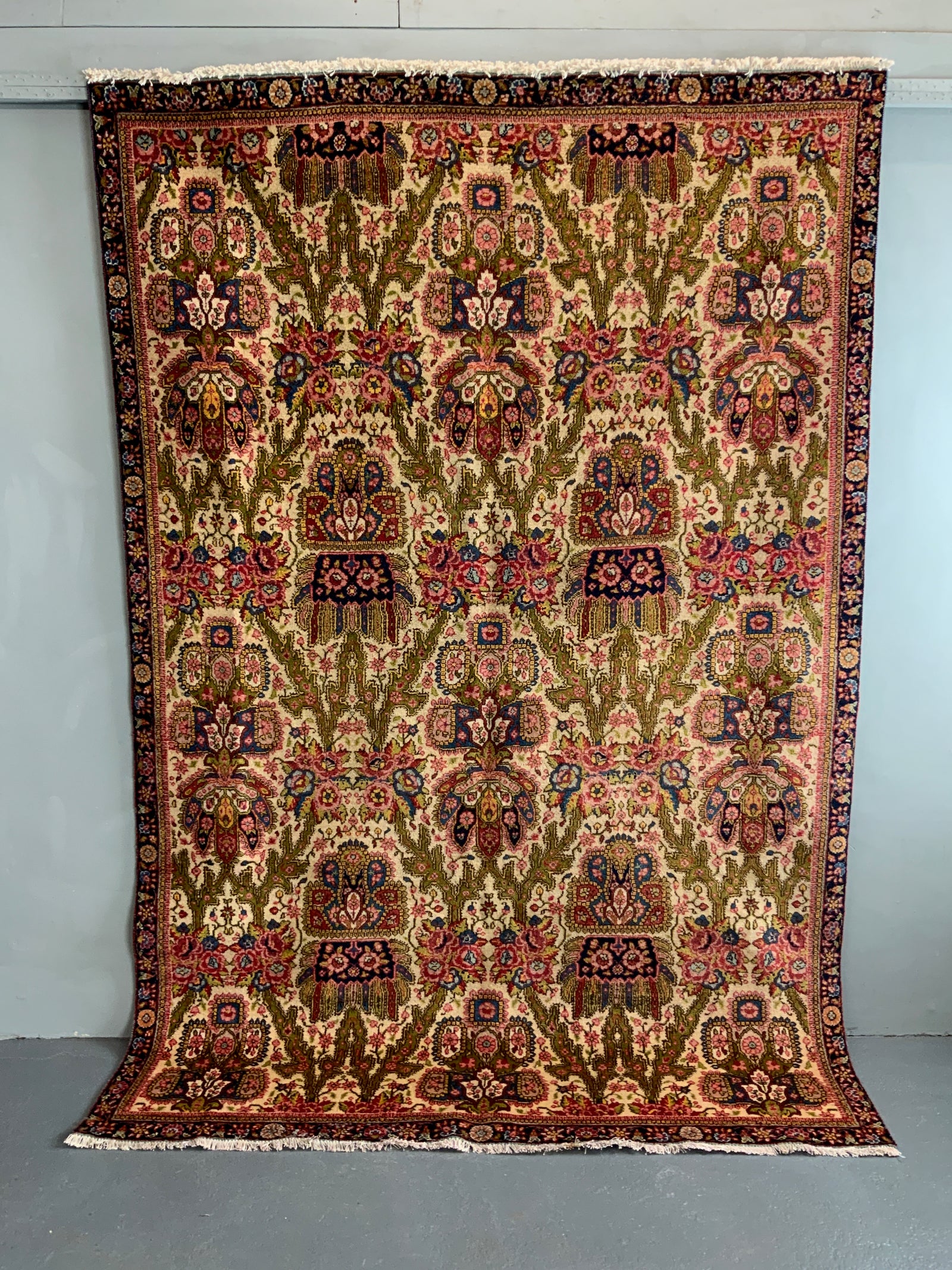 Tabriz vintage carpet (274 x 183cm)