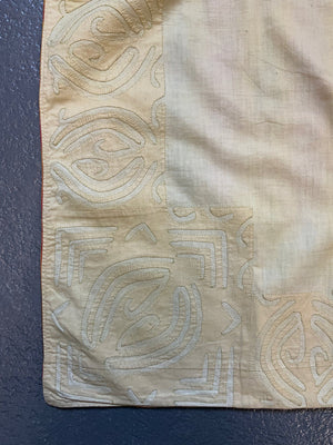 Reverse appliqué cover (92 x 88cm)