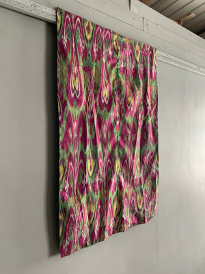 Uzbek / Tajik antique silk ikat (122 x 83cm)