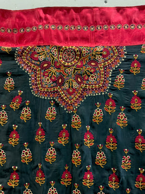 Gujarat antique Jain / Kutch Muslim embroidery (210 x 154cm)