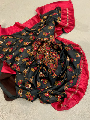 Gujarat antique Jain / Kutch Muslim embroidery (210 x 154cm)