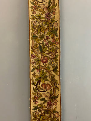French embroidered vintage band (292 x 28cm)