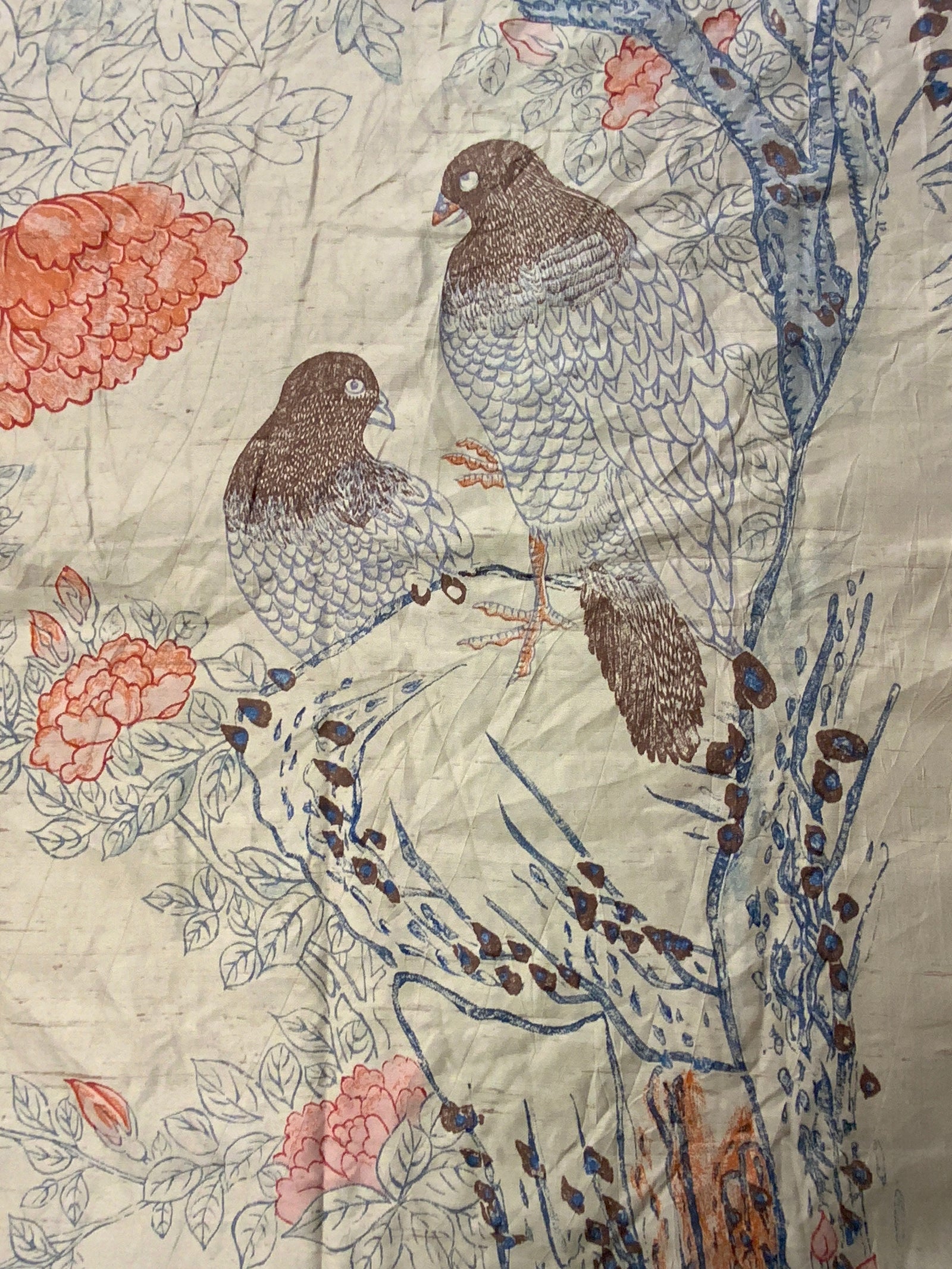 Pair of large satin curtains (270/250 x 135cm)