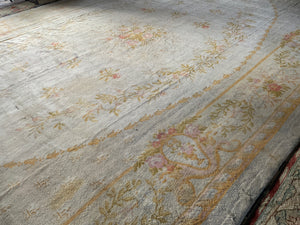 English Wilton 'Axminster' oversize carpet (792 x 485cm)