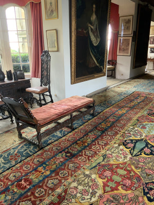 Char Mahal Bactiar oversize carpet (583 x 430cm)