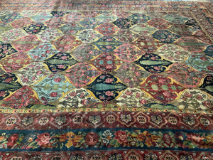 Char Mahal Bactiar oversize carpet (583 x 430cm)