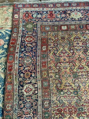Sarouk Feraghan antique carpet (374 x 321cm)