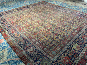 Sarouk Feraghan antique carpet (374 x 321cm)