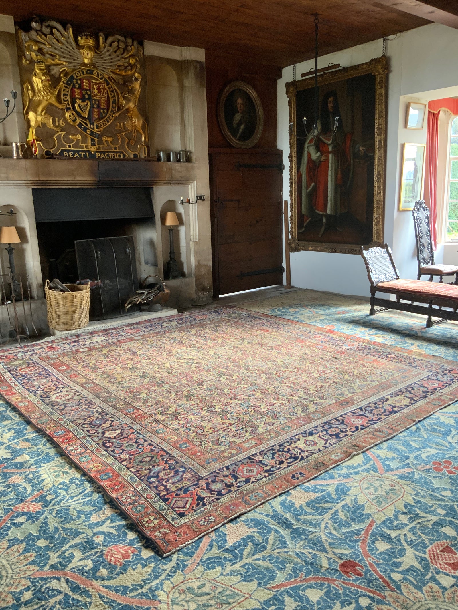 Sarouk Feraghan antique carpet (374 x 321cm)