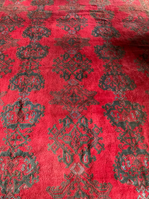 Turkish 'red Turkey' Ushak oversize carpet (495 x 385cm)