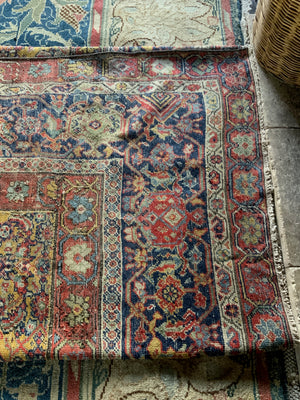 Sarouk Feraghan antique carpet (374 x 321cm)