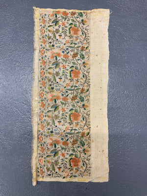 Ottoman towel embroidery silk on linen 19th cent (83 x 36cm)