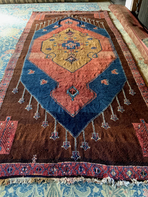 Kurdish Herki oversize 'kelleigh' long carpet from N. Iraq (490 x 232cm)
