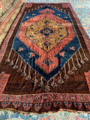 Kurdish Herki oversize 'kelleigh' long carpet from N. Iraq (490 x 232cm)