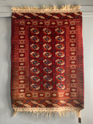 Tekke vintage rug (142 x 105cm)