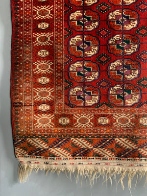 Tekke vintage rug (142 x 105cm)