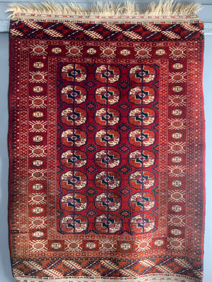 Tekke vintage rug (142 x 105cm)
