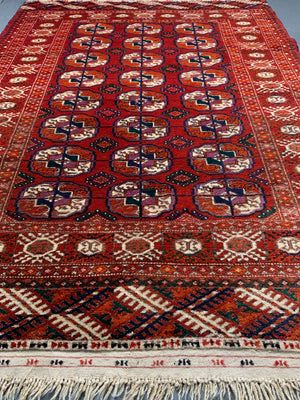 Tekke vintage rug (142 x 105cm)
