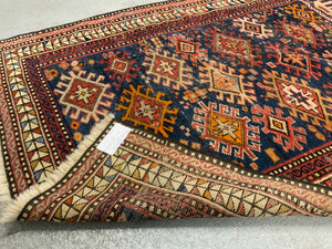 Caucasian antique Shirvan prayer rug (140 x 98cm)