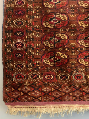Turkmen antique Tekke khalik rug (115 x 107cm)