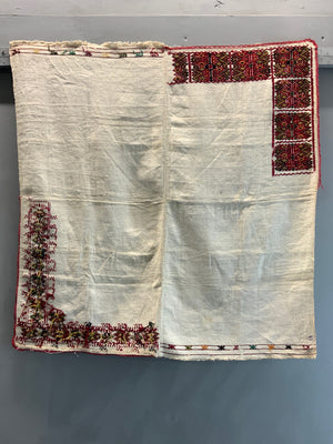 Balkan vintage Bulgarian shawl (93 x 93cm)