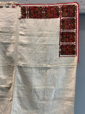Balkan vintage Bulgarian shawl (93 x 93cm)