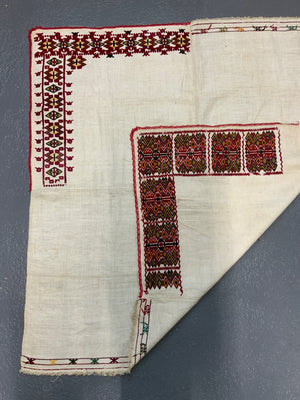 Balkan vintage Bulgarian shawl (93 x 93cm)