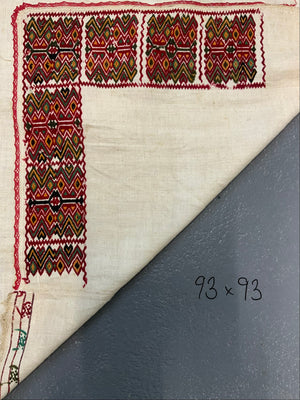 Balkan vintage Bulgarian shawl (93 x 93cm)