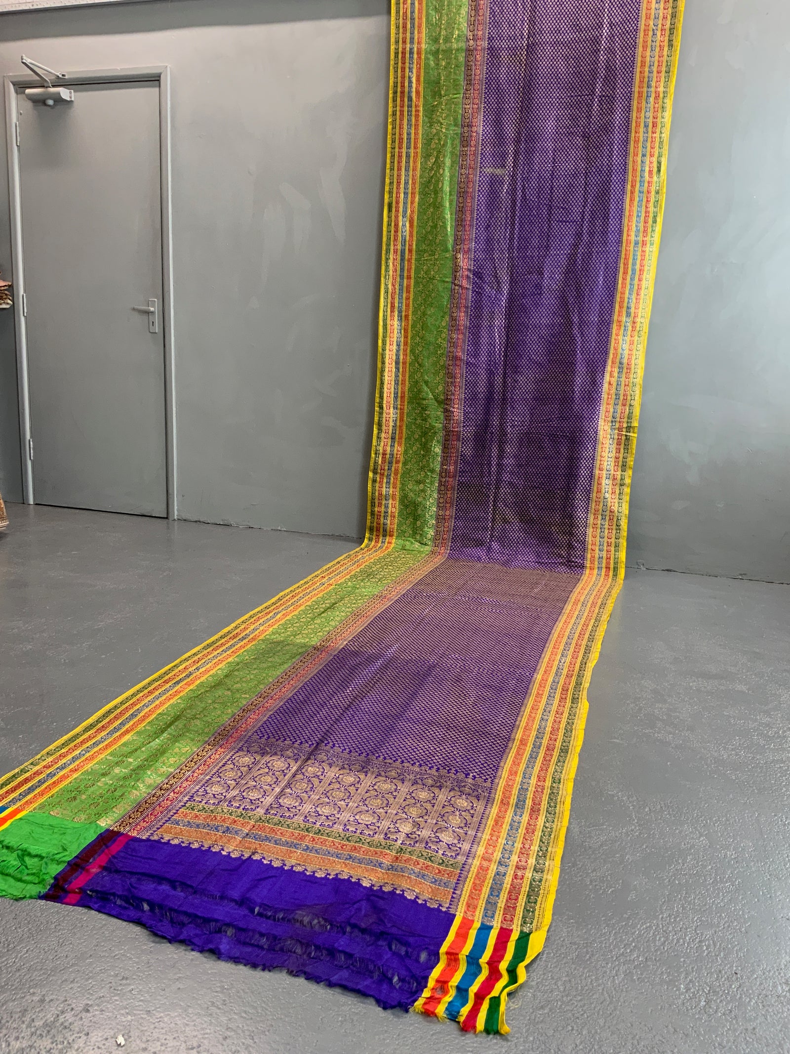 Indian Banaras type silk and metal sari (485 x 113cm)
