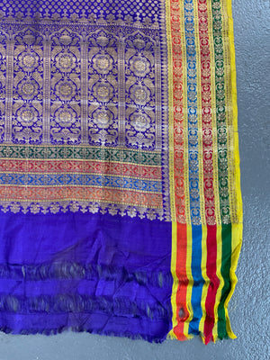 Indian Banaras type silk and metal sari (485 x 113cm)