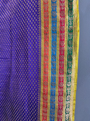 Indian Banaras type silk and metal sari (485 x 113cm)
