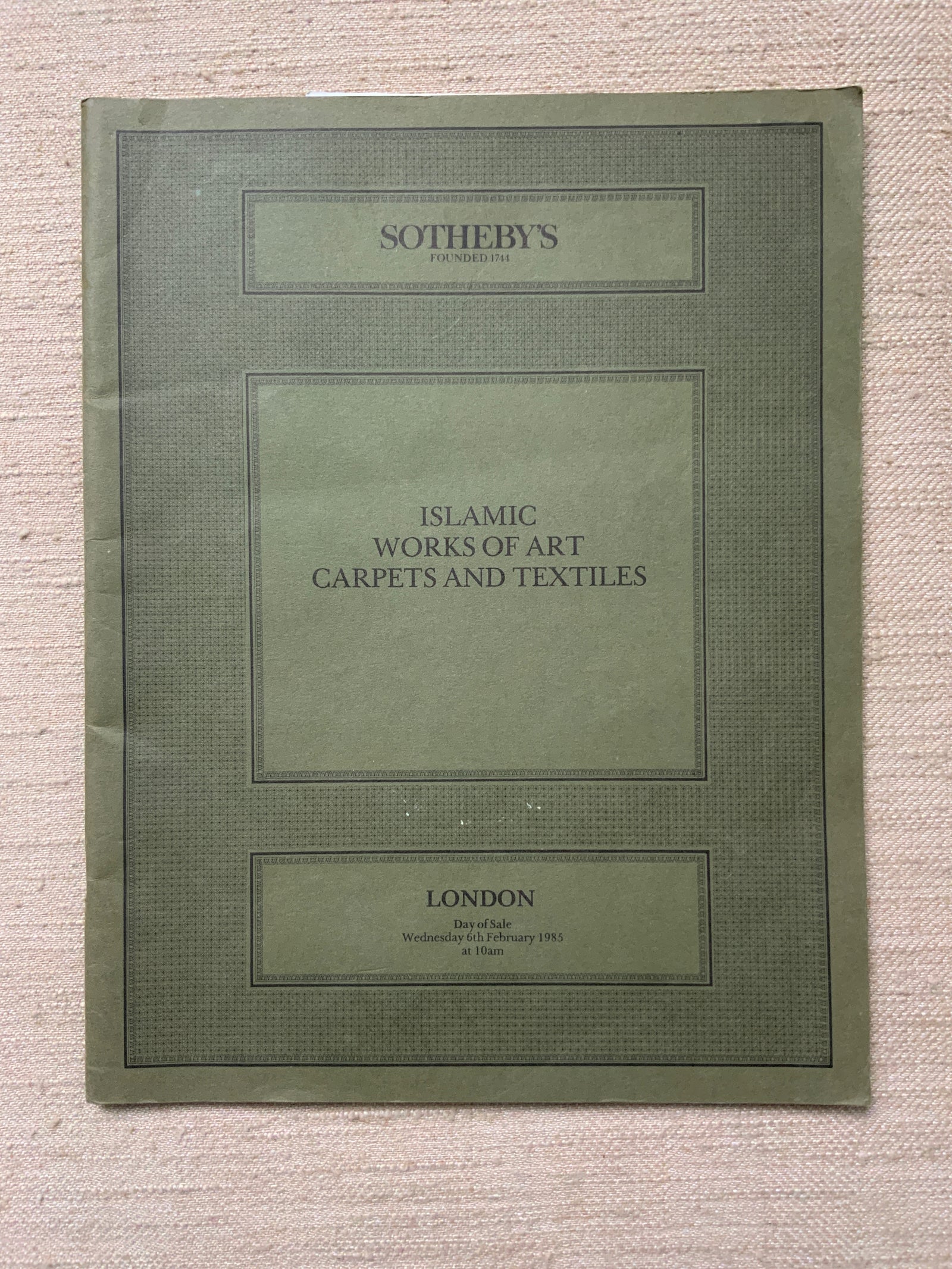 Sotheby's : Islamic works of art Carpets & Textiles, 1985 and 1986