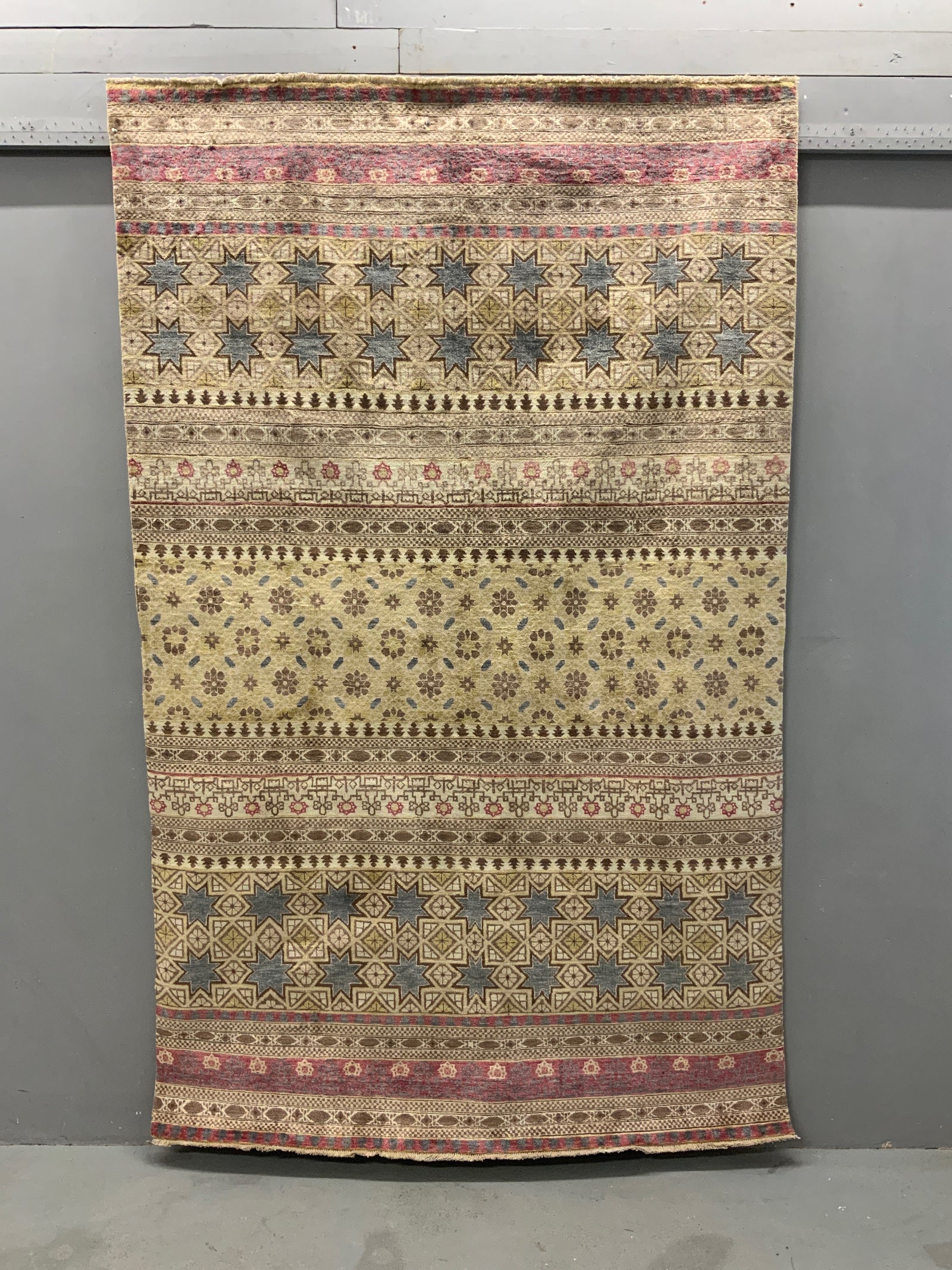 TM Herat silk 'Nasrid' design fine rug (239 x 149cm) *new