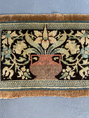 William Morris small rug (108 x 73cm)