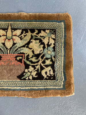 William Morris small rug (108 x 73cm)