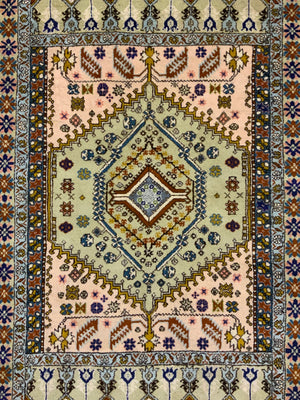 Tunisian carpet with Turko-Moroccan design (302 x 201cm)
