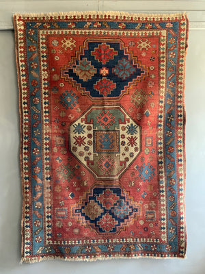 Kazak rug (211 x 147cm)