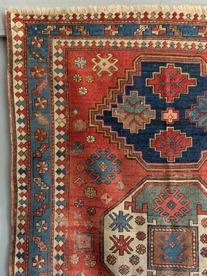 Kazak rug (211 x 147cm)