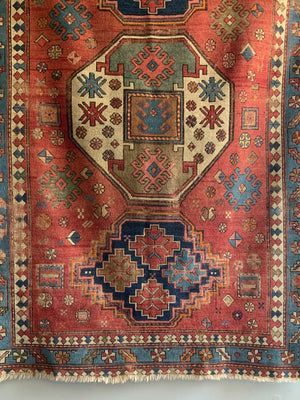 Kazak rug (211 x 147cm)