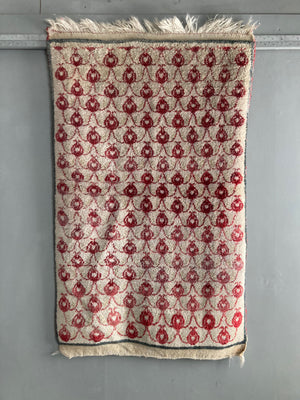 Turkish Tülü rug with pomegranate design (141 x 94cm)