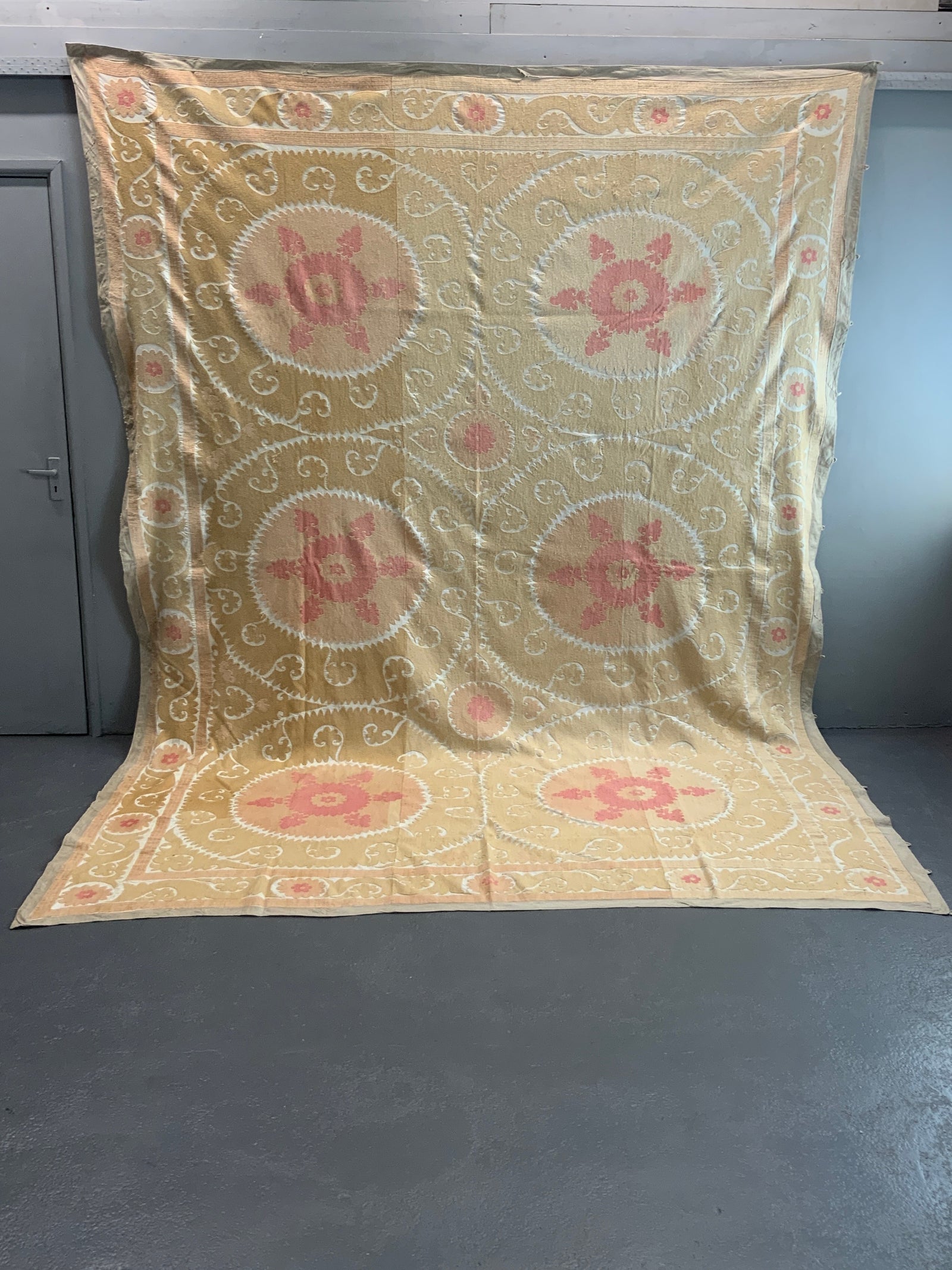Samarkand large vintage bleached suzani embroidery (347 x 259cm)