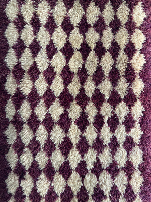 Turkish Tülü rug in plum and cream repeat design (155 x 70cm)