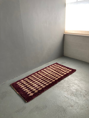 Turkish Tülü rug in plum and cream repeat design (155 x 70cm)
