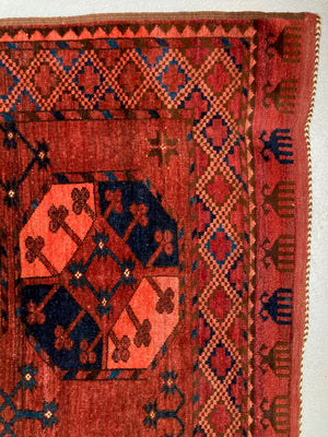 Turkmen Ersari carpet (274 x 203cm)
