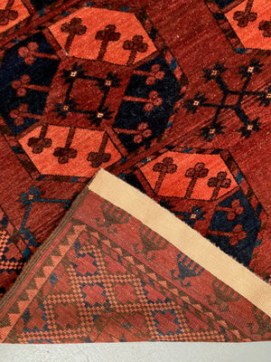 Turkmen Ersari carpet (274 x 203cm)