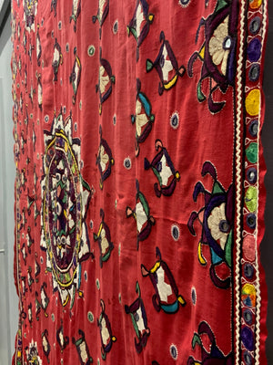 Sindh / Gujarat embroidery (162 x 145cm)