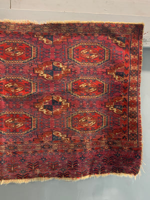 Small Tekke rug (127 x 72cm)