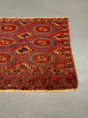 Small Tekke rug (127 x 72cm)